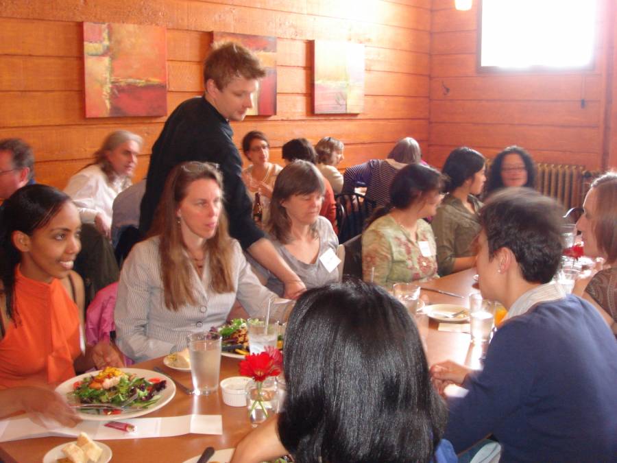 1011_alumniluncheon3.jpg